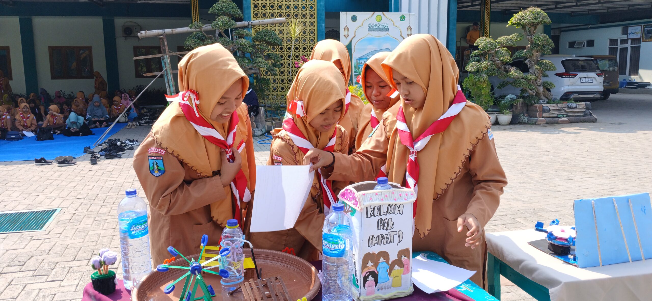 Siswa MTs Kyai Mudrikah Sulap Barang Bekas Jadi Produk Sains