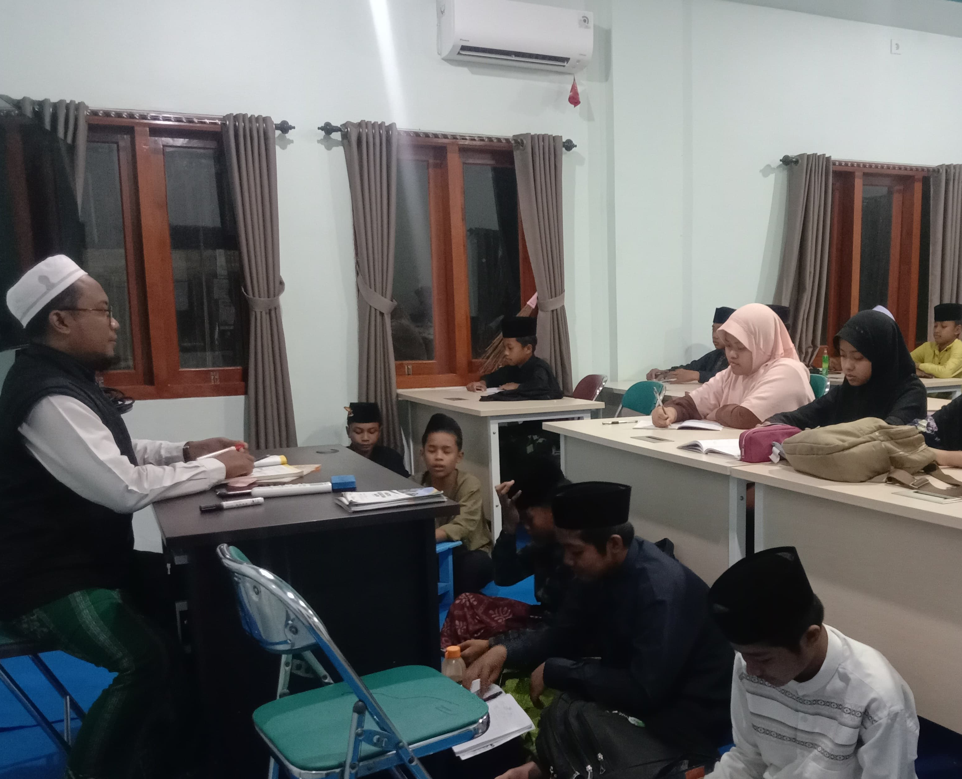 Bimbingan Matematika Rutin Santri IBS PKMKK