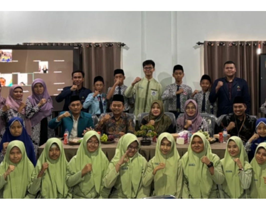 IBS Padepokan Kyai Mudrikah Jadi Pusat Inisiatif Global Santri Lewat Program Digital Storytelling Indonesia-Filipina