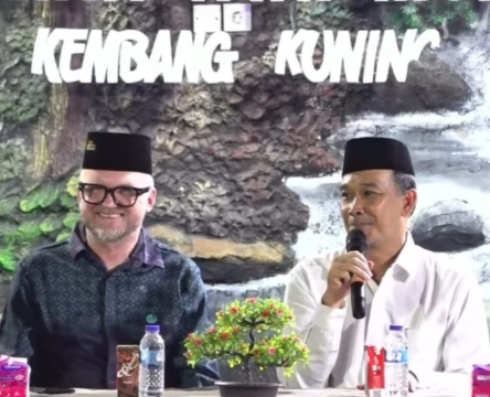 CEO New Zealand Australia Motivasi Santri IBS PKMKK Agar Percaya Diri dan Kritis