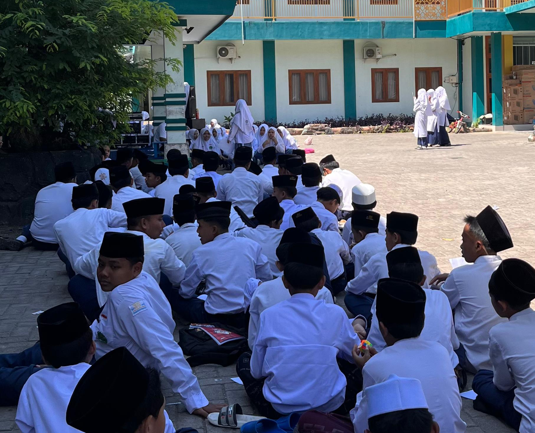 Lalui Dua Tahapan Kompetisi, Siswa Unjuk Kemampuan dalam Lomba Puisi "Gempita Karya Sastra"