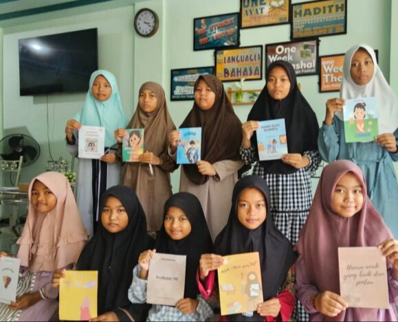 Peserta Ramadan Camp Ciptakan Cerita Bergambar: Perpaduan Literasi dan Multimedia dalam Kegiatan Kreatif